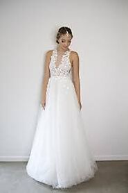 Get a Flattering Wedding Gown