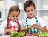 7 Ways to Help Children Develop a Healthy Relationship to Food
