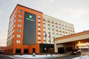 Pearl Street Lounge | Holiday Inn Grand Rapids - Downtown
