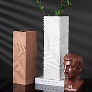 TOP 5 WAYS TO DECORATE YOUR LIVING ROOM WITH VASE - Whispering Homes