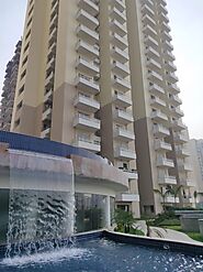 Website at https://www.lasolaranoida.co.in/la-solara-construction-update.html