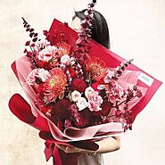 Gifting A Nicely Arranged Flower Bouquet Significance