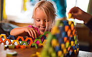 Die 5 besten Montessori Spielzeuge um motorische Fähigkeiten zu fördern