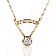 We offer gold pendant necklaces with striking designs