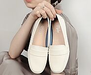 Internetowa Hurtownia Obuwia w Wólce Kosowskiej to świetne miejsce na zakup obuwia w promocyjnych cenach.