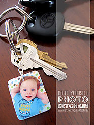 stayathomeartist.com: DIY photo keychain...