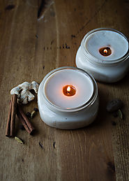 DIY Chai Candles in Canning Jars | HelloNatural.co