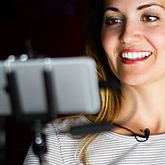 Digital lavalier microphone for iPhone - Apogee Electronics