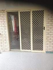 BRISBANE STACKER DOORS