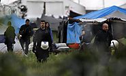 Idomeni: Greek riot police move in before dawn to clear refugee camp