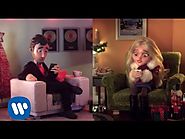 Straight No Chaser featuring Kristen Bell - Text Me Merry Christmas (Official Video)