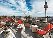 Above and beyond in Berlin: Sky Suite at the Park Inn / Alexanderplatz /// Über den Dächern Berlins: Sky Suite im Par...