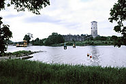 Il castello di Stegeborg, ormai caduto in rovina, si trova nel comune di Söderköping, in Svezia, su un'isola in un'in...