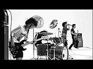 ONE OK ROCK - 完全感覚Dreamer [Official Music Video]