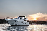 Factors to Keep In Mind While Booking a Yacht