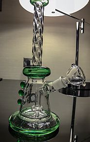 Website at https://www.delusion420.com/blank-2/green-diamond-exclusive-9-water-pipe