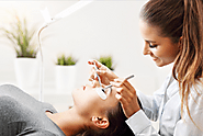 Cosmetology Services: 6 Signs That a Career as an Esthetician May Be Right for You