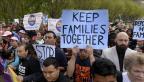 Las deportaciones golpean más duro a los latinos