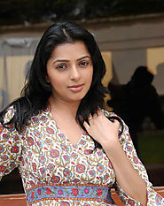 Shapely Bhoomika Chawla in Bollywood Movie Tere Naam Beautiful Indian Actress Wallpapers