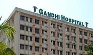 గాంధీలో త్రుటిలో తప్పిన ప్రమాదం | Ceiling Fan Collapse at corona patients ward in Gandhi Hospital Hyderabad Telangana