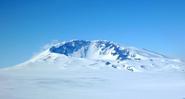 Vulcão ativo descoberto sob camada de gelo da Antártida