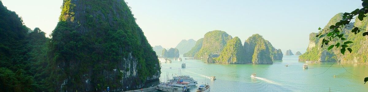 Headline for Top Halong Bay Attractions you should not miss – An Other-Worldly Experience!