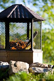 How to Use Citronella Oil for Outdoor Fire Pits