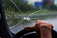 Broken car winshield repair / Top windshield glass repair of car