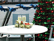 Enjoy X’mas Day on a Glass Boat with a lunch cruise experience in Sydney