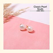 Classic pearl studs