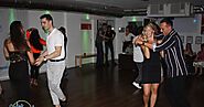 Salsa-Tanzen Tipps: Wie man beim Tanzen im Rahmen bleibt?