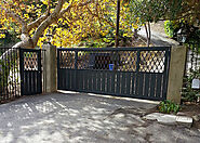 Metal Fence Gate Installation in Los Angeles | Residential Gates and Fences in Los Angeles