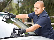 professional auto glass replacement in Toronto