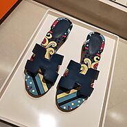 Hermes Oasis Sandal Coquelicot Calfskin In Navy Blue