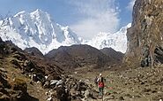 Trekking Nepal: Unraveling the Beauty of 5 Spectacular Himalayan Routes