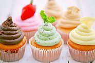 A Beginner’s Guide to Frosting and Icing: Different varieties, Procedures, and how are they applied in cake