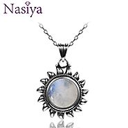 Shop for Moonstone Jewelry Pendant Necklaces for Women |ShoppySanta