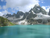 VISIT THE EXOTIC PARADISE ON EARTH CALLED KASHMIR