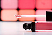 Luxury Redefined: Wholesale Lip Gloss Containers and Packaging Perfection by Nature's Own Cosmetics