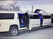 Travel to Famous Destination with Limousine Rental in Austin