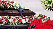 Funeral Flower Arrangements for Caskets: Etiquette You Need to Know