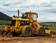 Factors To Consider Before Upgrading To The Large Earthmoving Equipment