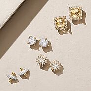 Gorgeous Looks Diamond Earrings for Your Bride
