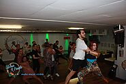 Ihre 6-Minuten Anleitung zum Bachata-Tanzen