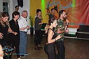 Unterschied zwischen zwei sinnlichen Tanzformen: Salsa und Bachata