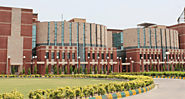 Amity University Greator Noida fees