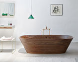 Delicate bath supplies made from aromatic walnut - Nina Mair