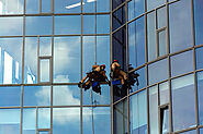 Why Must One Look For Facade Cleaning Services in Industry?