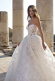 Tips To Select The Right Undergarments For Strapless Bridal Dress