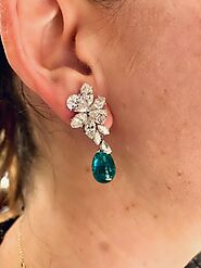What is the best cut for diamond stud earrings?